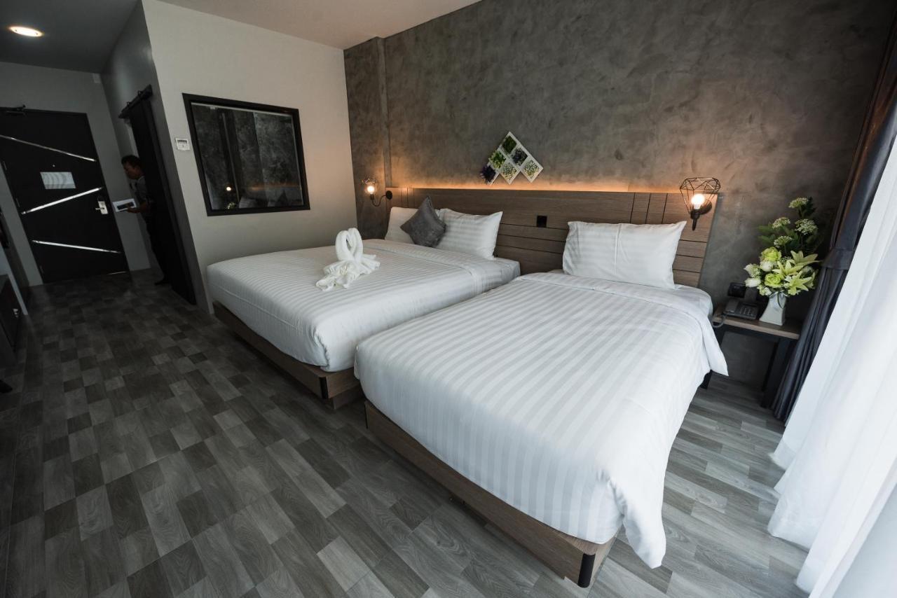 Little Loft Hotel Phuket Bagian luar foto